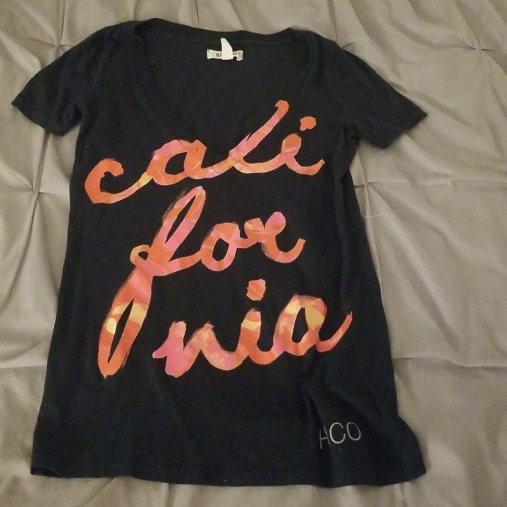 Hollister T shirt